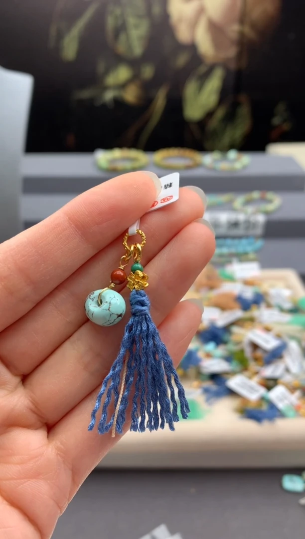 未镶嵌挂件南红玛瑙茜.E164