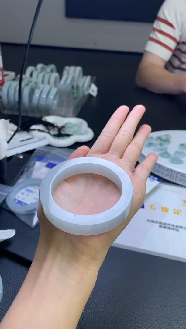 定制翡翠手镯未镶嵌简****j手镯