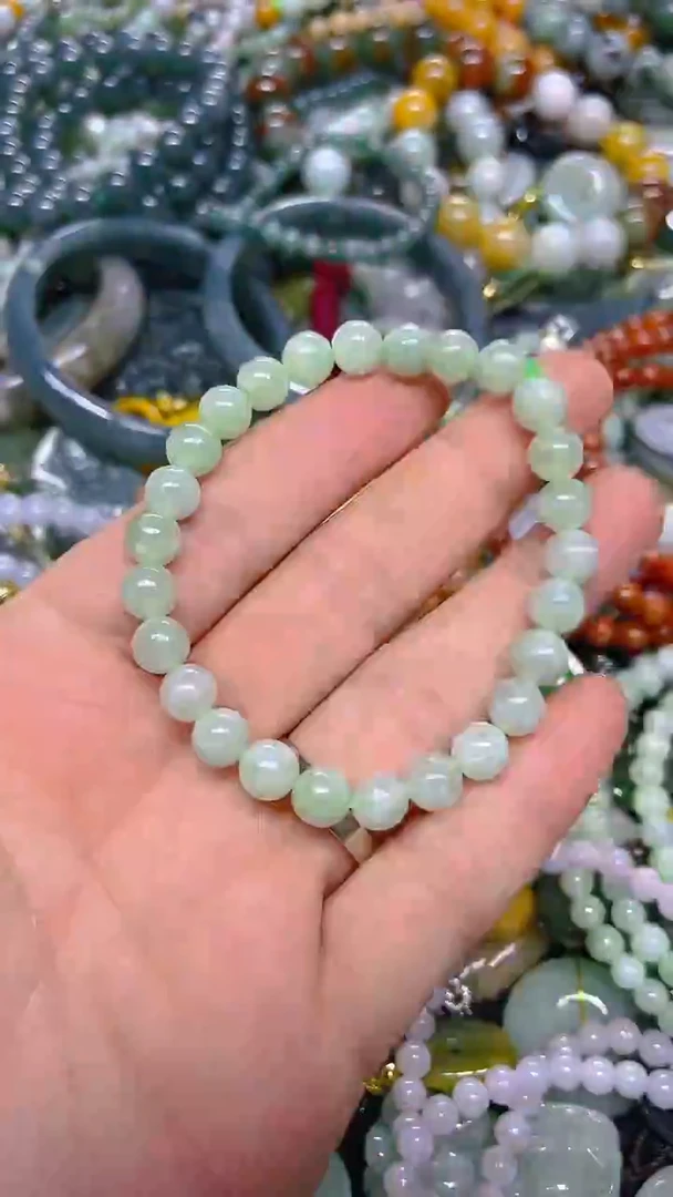 颈饰未镶嵌翡翠7mm/ G /翡翠A货，一件也是批发价