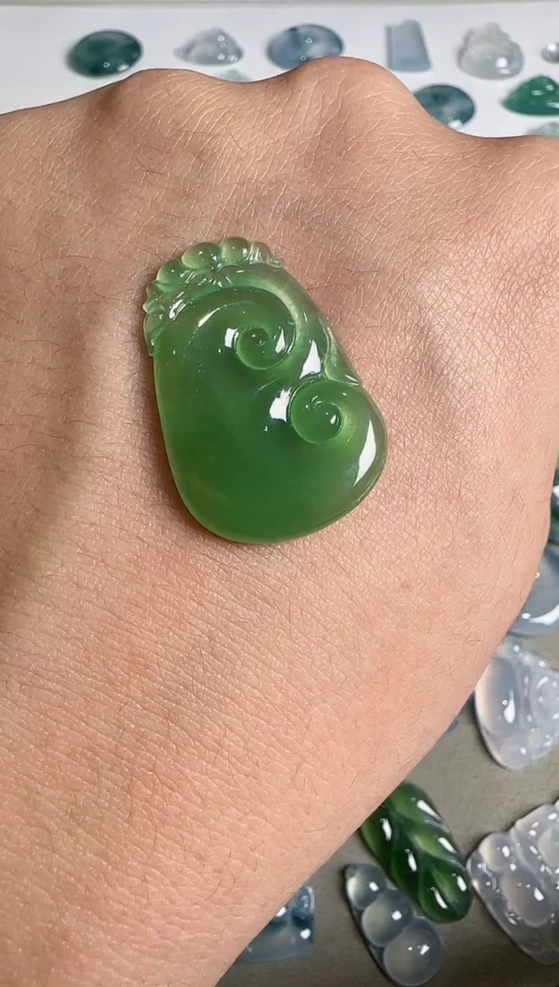 吊坠(不含链)未镶嵌翡翠.