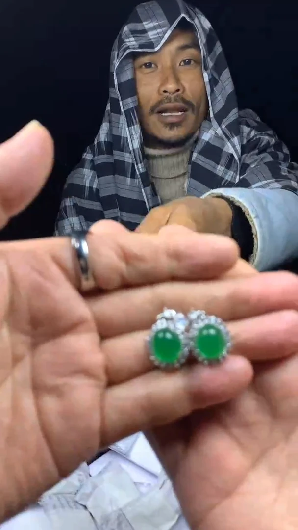 满色吊坠 所见即所得！！