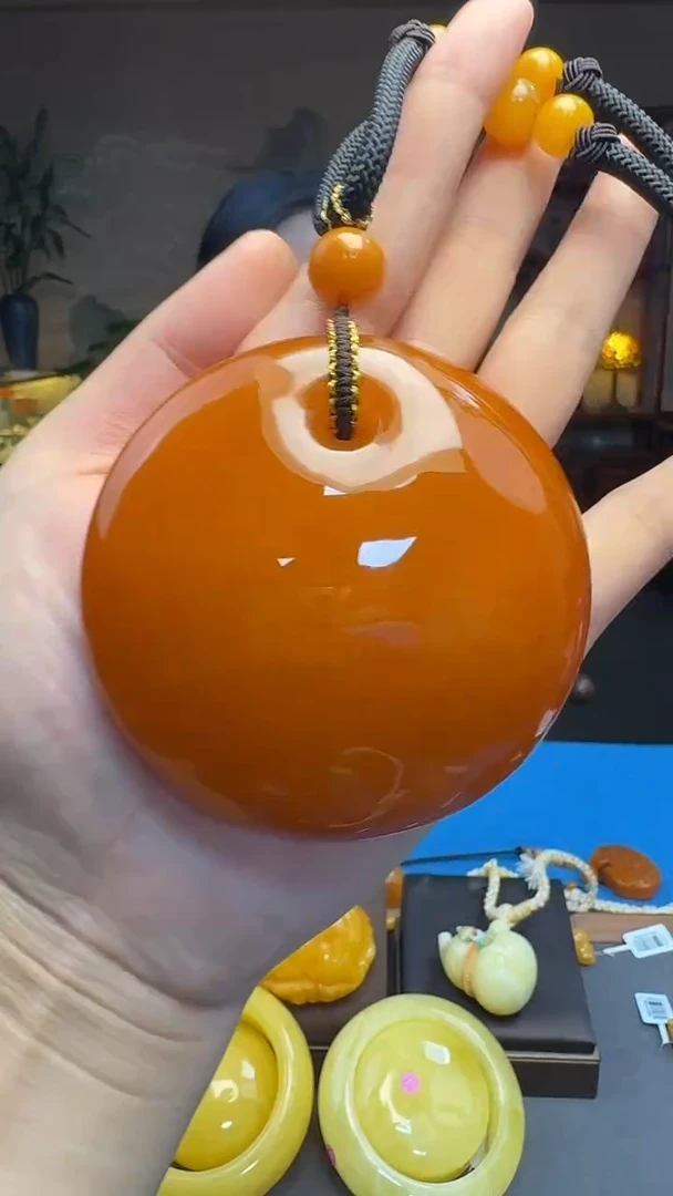 琥珀吊坠(不含链)未镶嵌天然保真蜜蜡公主扣套装（送绳子）