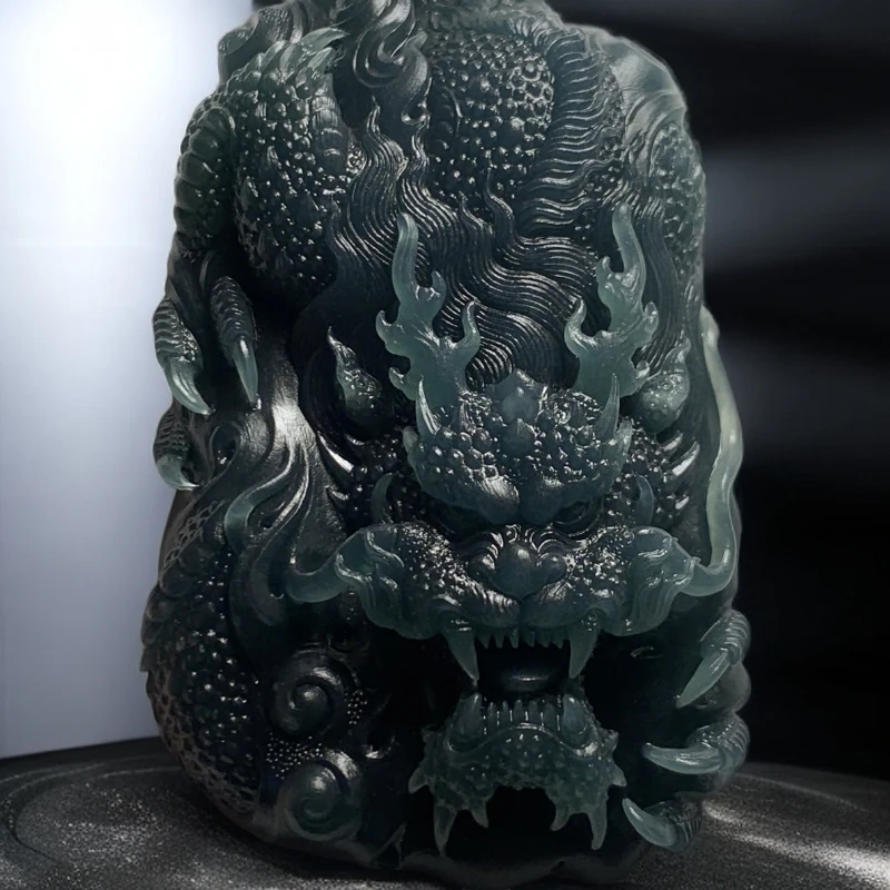 天然翡翠霸气立体龙牌