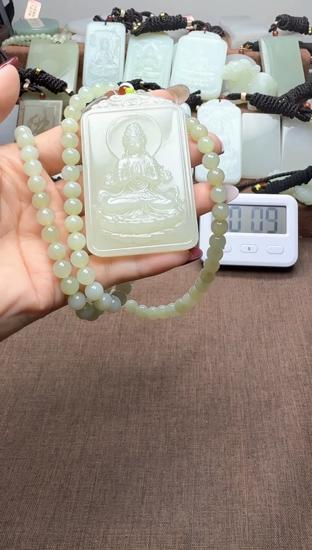 颈饰未镶嵌和田玉1