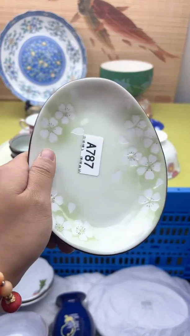 瓷片居****姐787