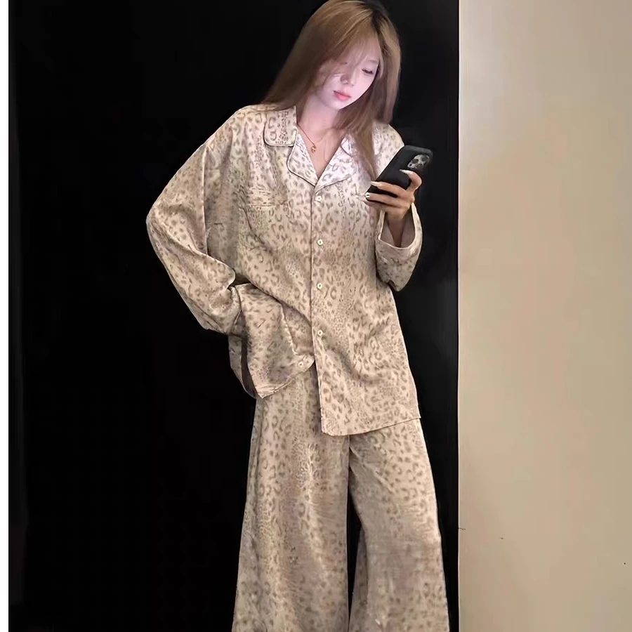 芯语婷春秋季新款杏色豹纹女士云朵泡泡纱睡衣长袖气质家居服套装