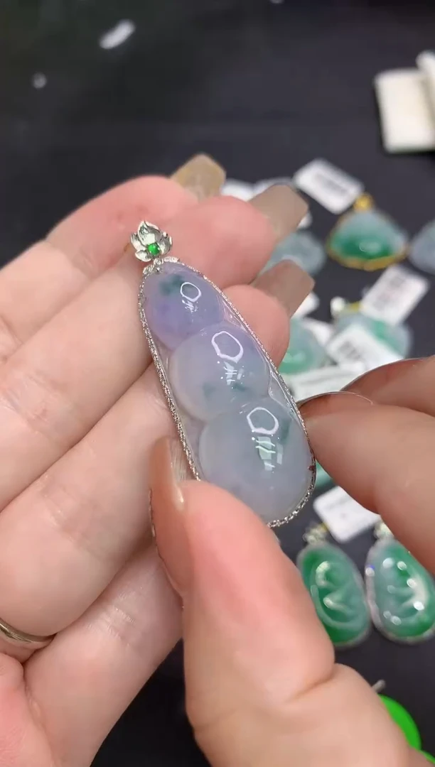 吊坠(不含链)18K金镶嵌翡翠111