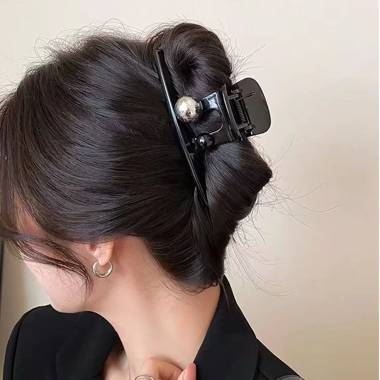 【特惠福利】2025新款高级感后脑勺气质鲨鱼夹发饰 （款式颜色随机）