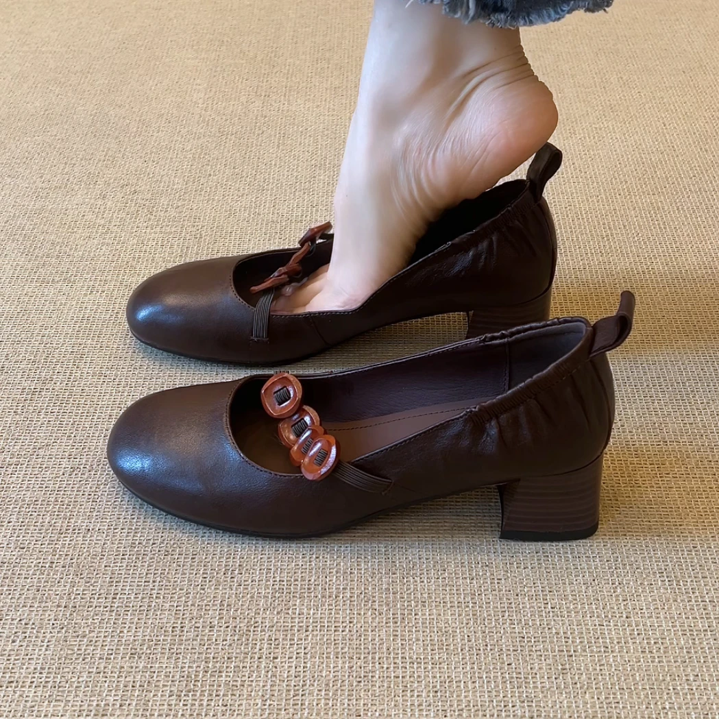 RubyL/4.5cm法式复古通勤百搭圆头浅口圆扣一字带粗跟单鞋女款