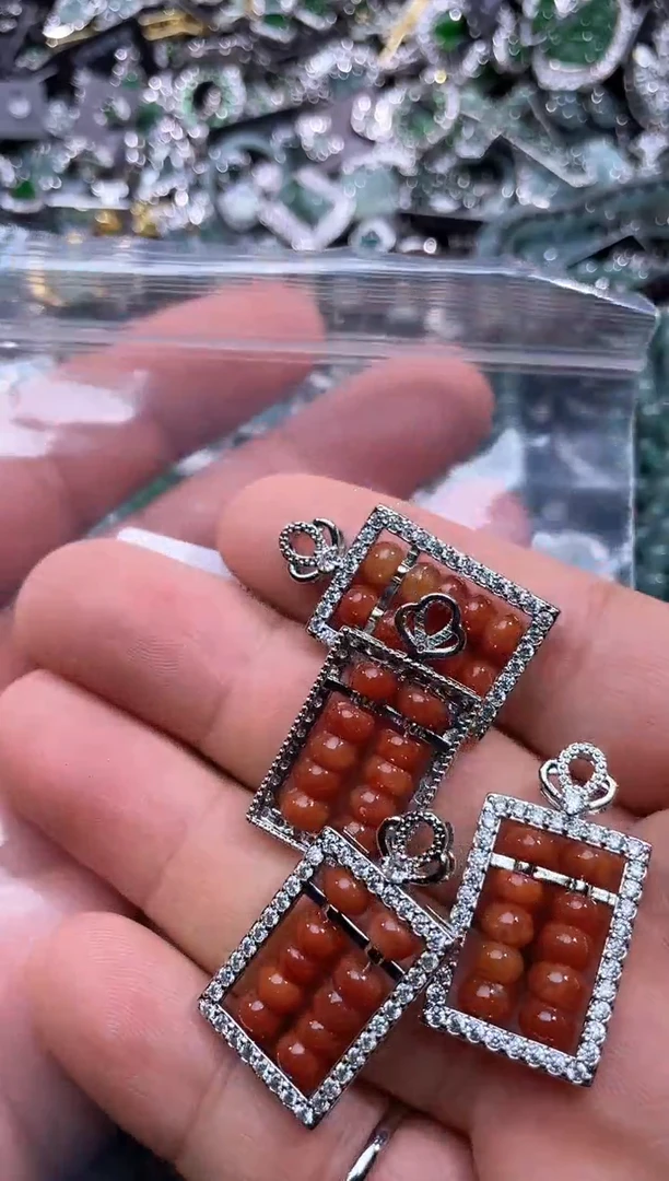 【闪购商品】翡翠颈饰未镶嵌L711多样性发其一