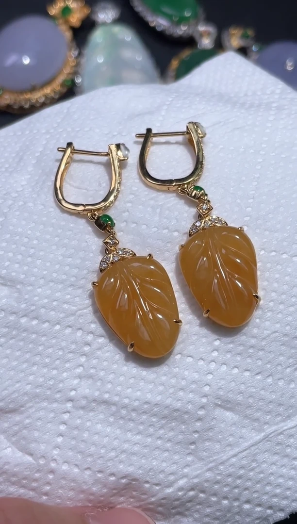 18K金镶嵌翡翠耳饰10.......