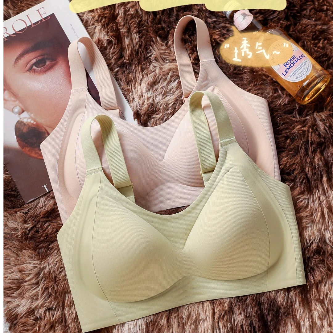 昕爱诺大版舒适承托透气聚拢薄款无痕软支撑大胸显小文胸8061#