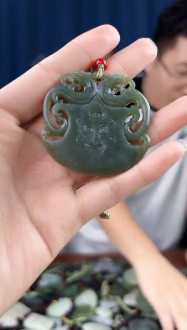 未镶嵌和田玉挂件拍一发一