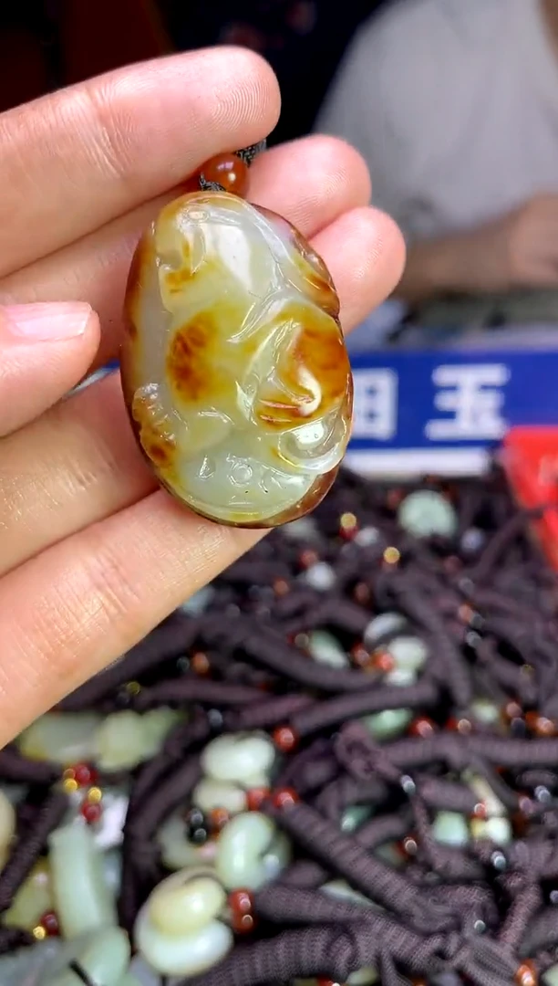 未镶嵌和田玉挂件1