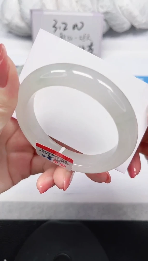 未镶嵌手镯石英岩玉295-53.8