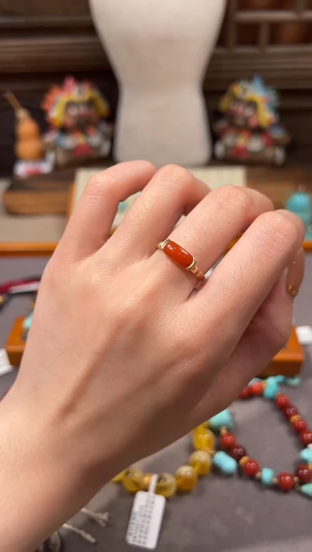 18K金镶嵌南红玛瑙戒指南红戒指