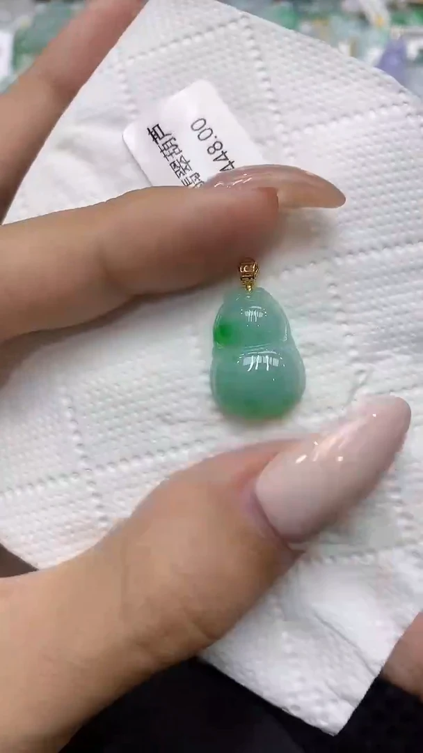 颈饰18K金镶嵌翡翠111111111111