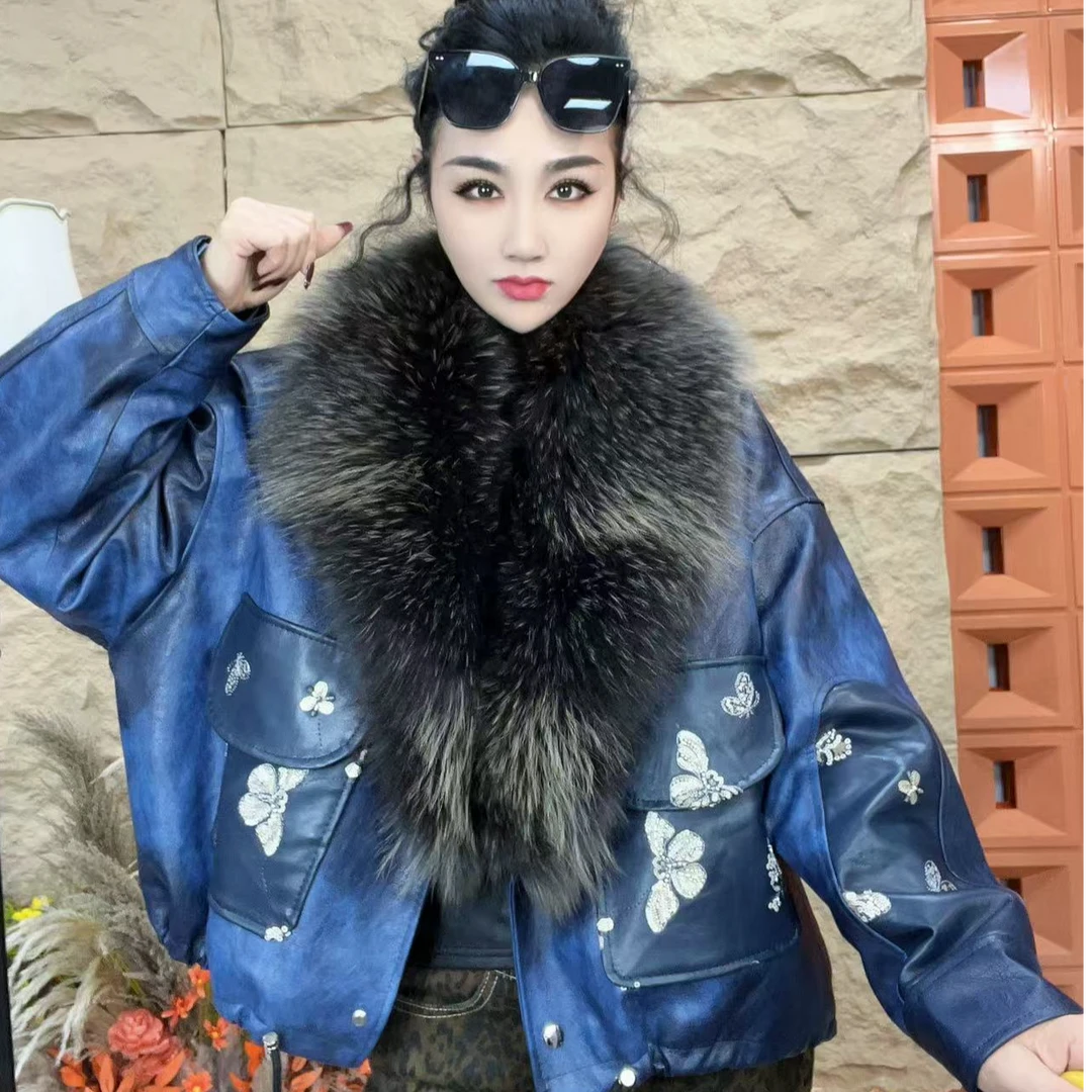 625【凡家衣橱】时尚百搭洋气重工刺绣蝴蝶花貉子毛领加绒加厚皮衣