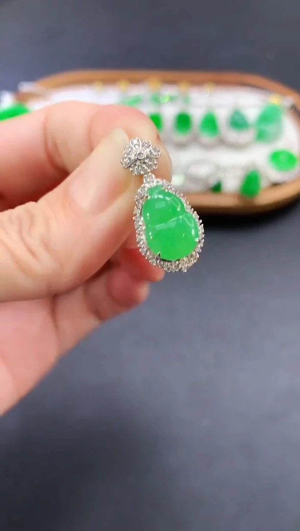 翡翠18K金镶嵌吊坠(不含链)|4980多样性发其一