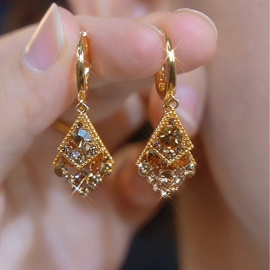 铜合金合成锆石耳饰 高级感气质菱形耳扣几何耳环女网红时尚136
