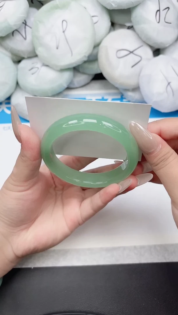 未镶嵌手镯石英质玉106-60.3