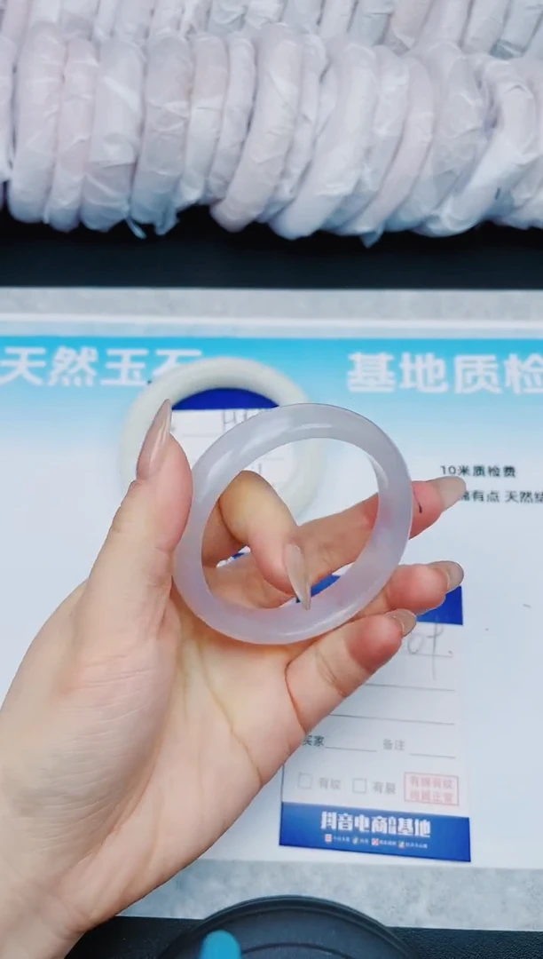 【闪购商品】石英质玉手镯未镶嵌5H69-56