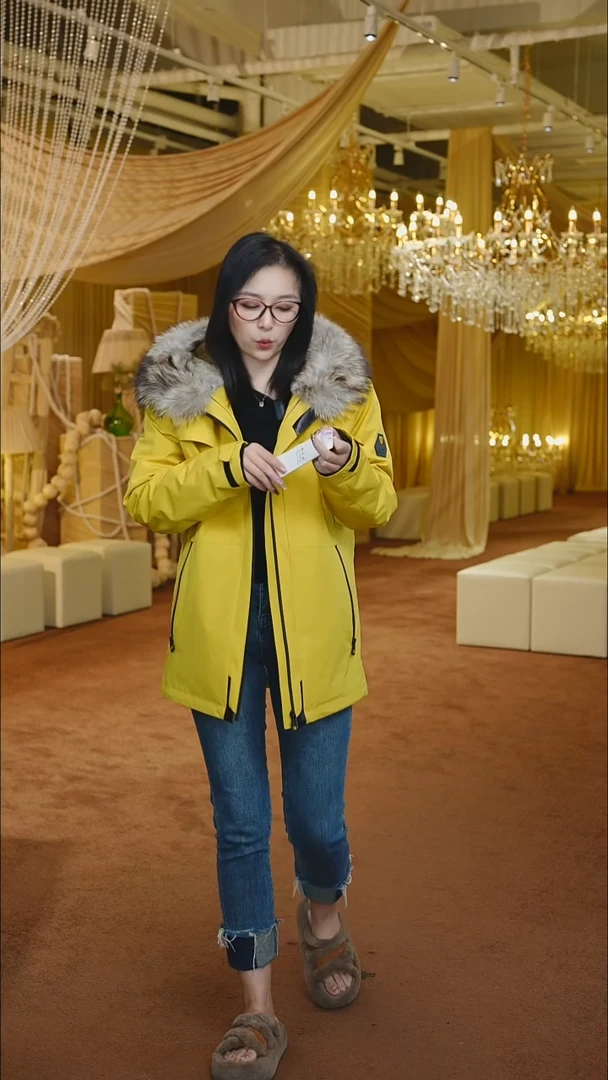 专柜清仓的派克服