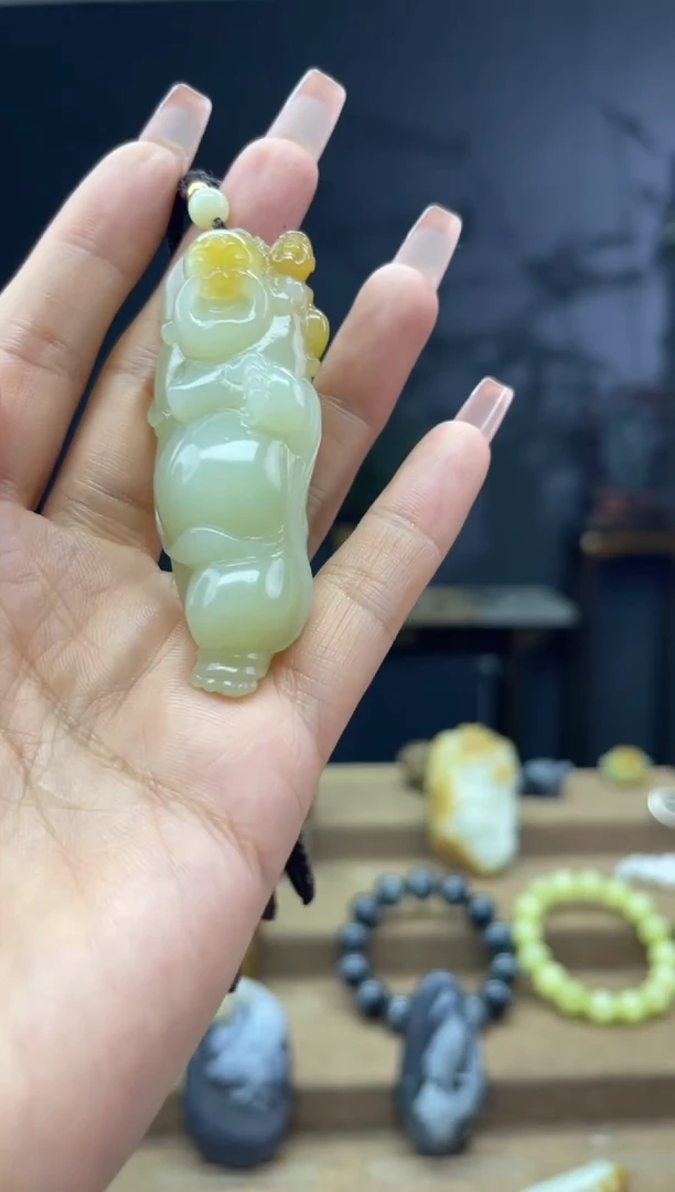 颈饰未镶嵌和田玉1