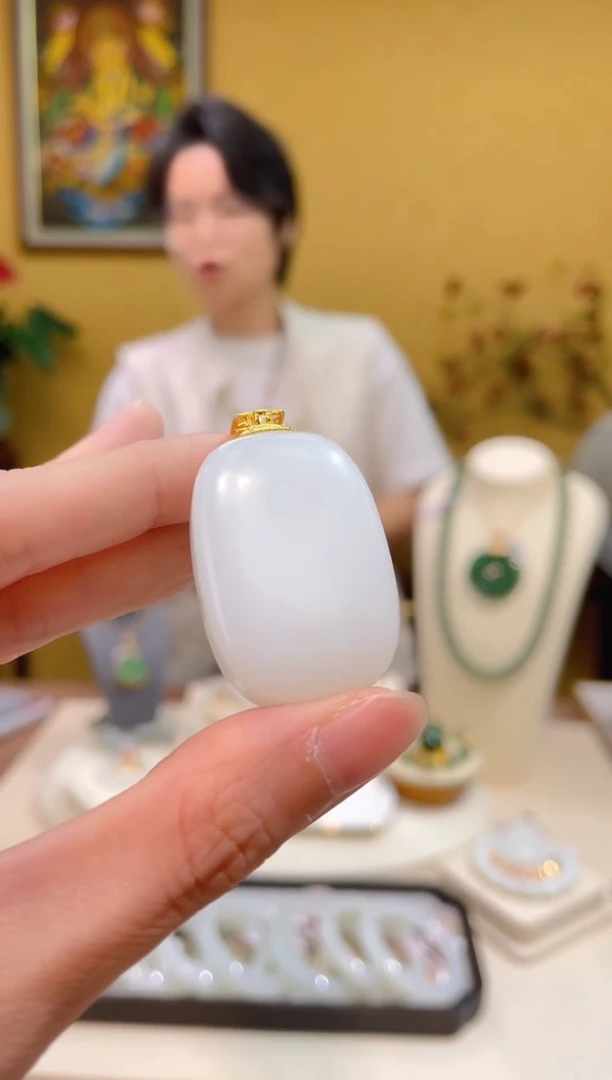 颈饰18K金镶嵌和田玉17@@BY51017007