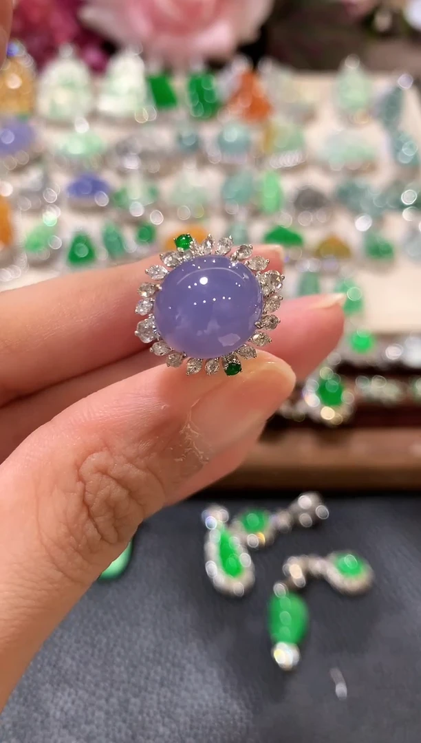 18K金镶嵌戒指翡翠m41紫色有色差