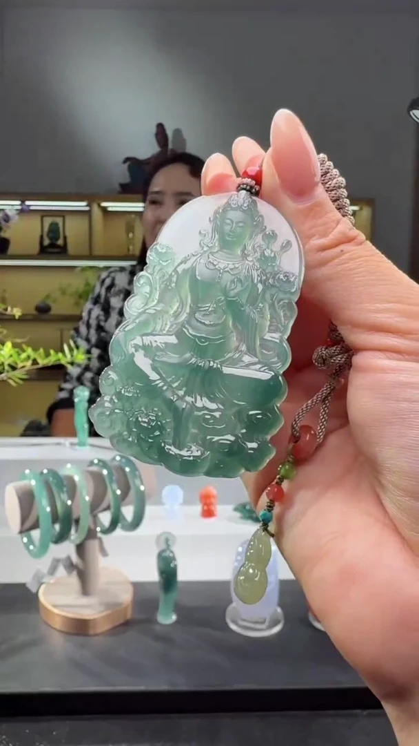 吊坠(不含链)未镶嵌翡翠观音