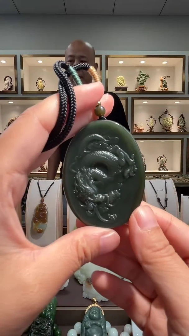 颈饰未镶嵌和田玉苏