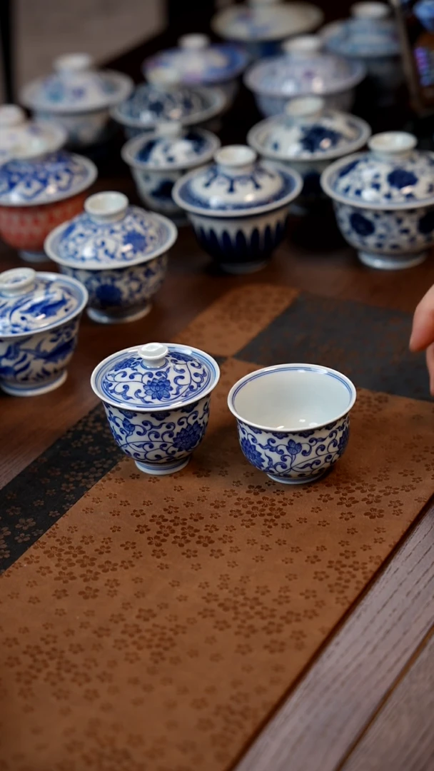 【闪购商品】80缠枝盖碗一套1111111111