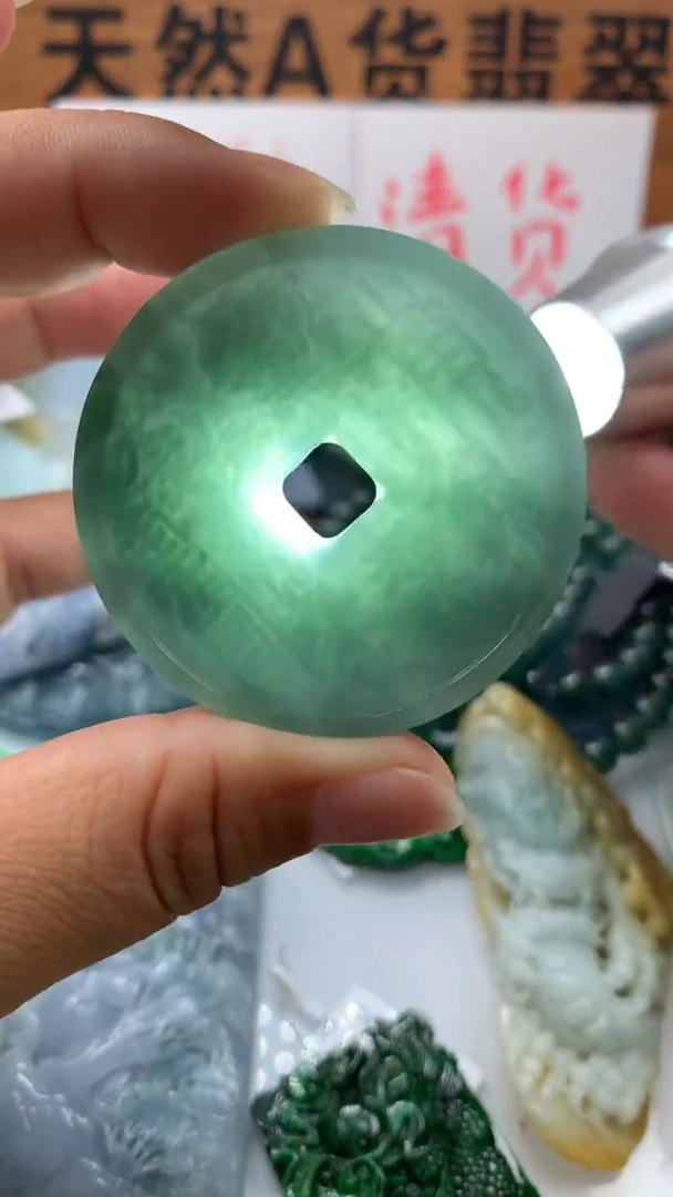 【闪购商品】翡翠颈饰未镶嵌保真天然A货翡翠