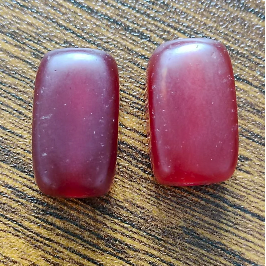 静雅古珠2--玛瑙吊坠1颗.尺寸高19+mm.宽11+mm.
