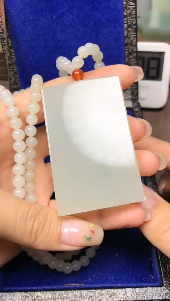 和田玉未镶嵌颈饰来