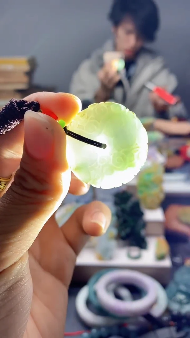 颈饰未镶嵌翡翠天然A货翡翠