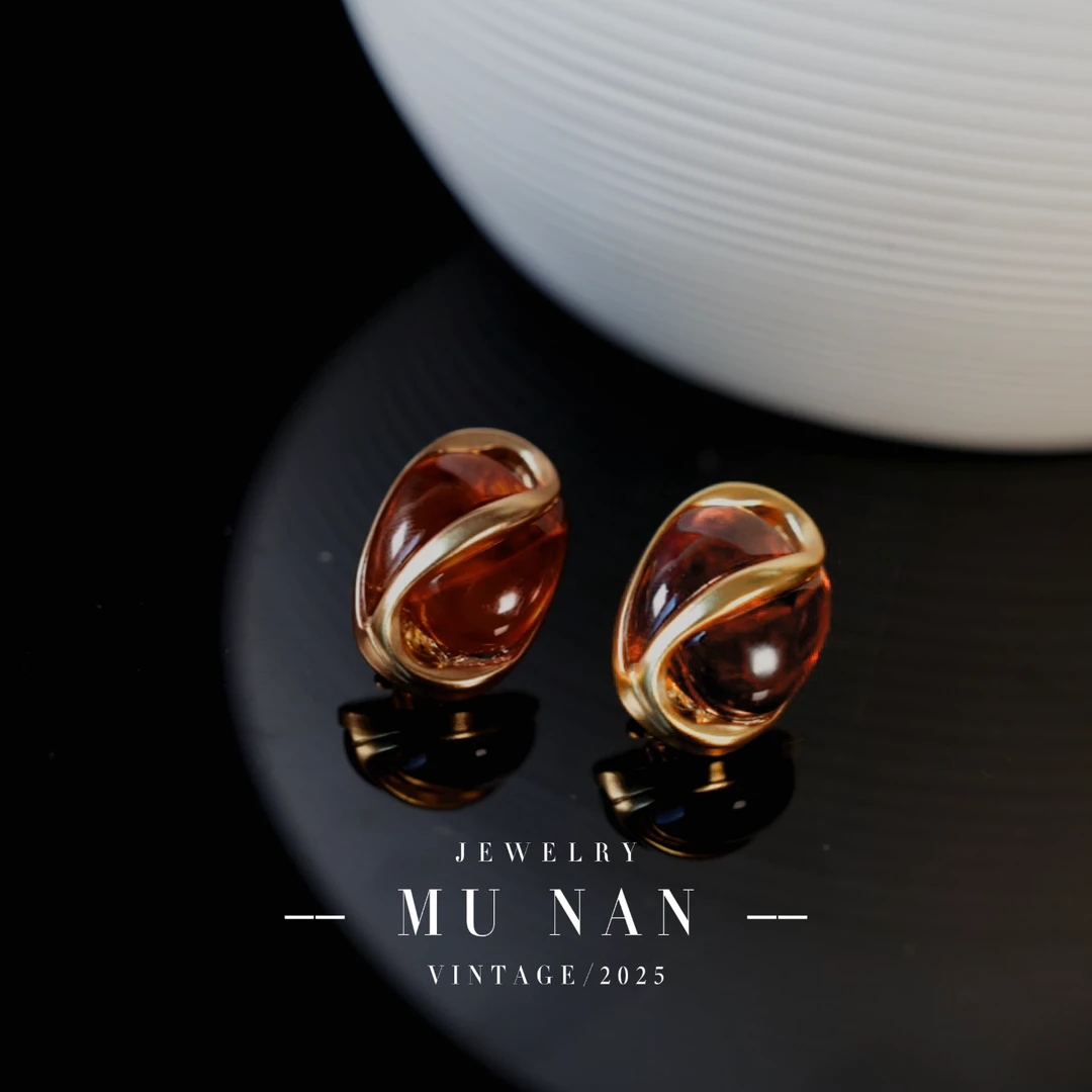 铜合金琉璃耳饰 【Y652230】中古红色琉璃镶嵌环绕型耳钉百搭重工