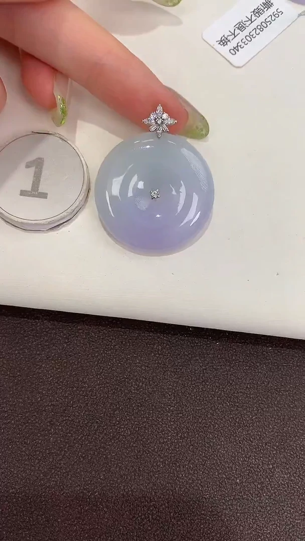 颈饰18K金镶嵌翡翠天然缅甸a货翡翠