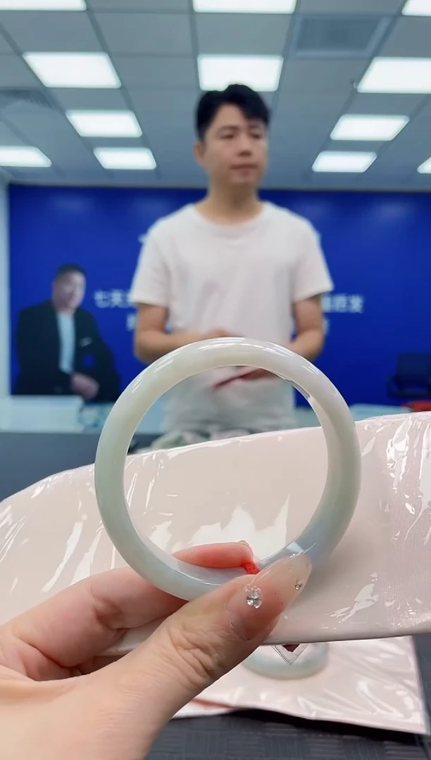 翡翠手镯未镶嵌AAAAAAAAAAAAAAAA