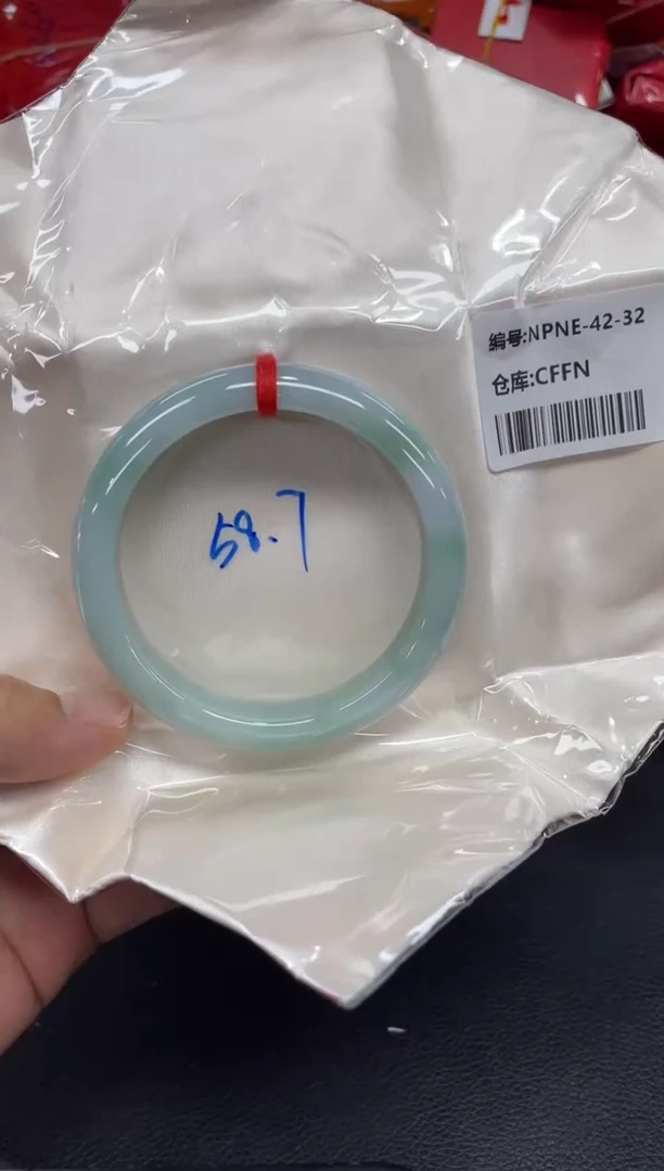 未镶嵌手镯翡翠翡翠手镯