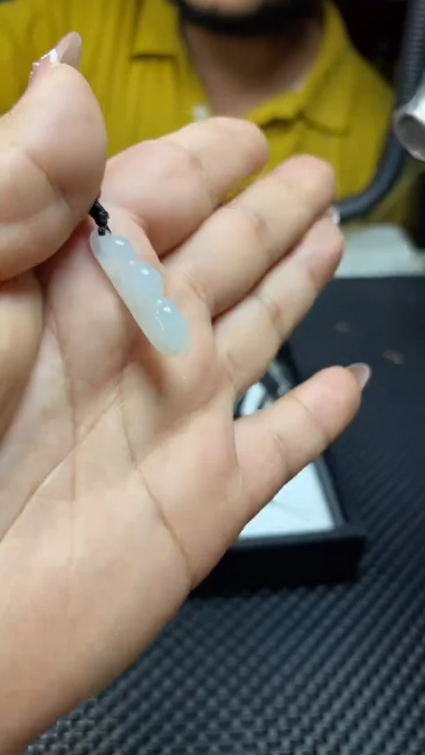 翡翠挂件未镶嵌11