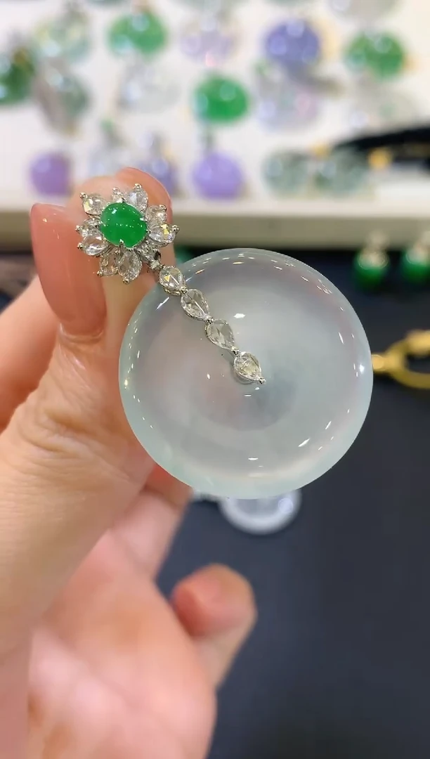 吊坠(不含链)18K金镶嵌翡翠a60