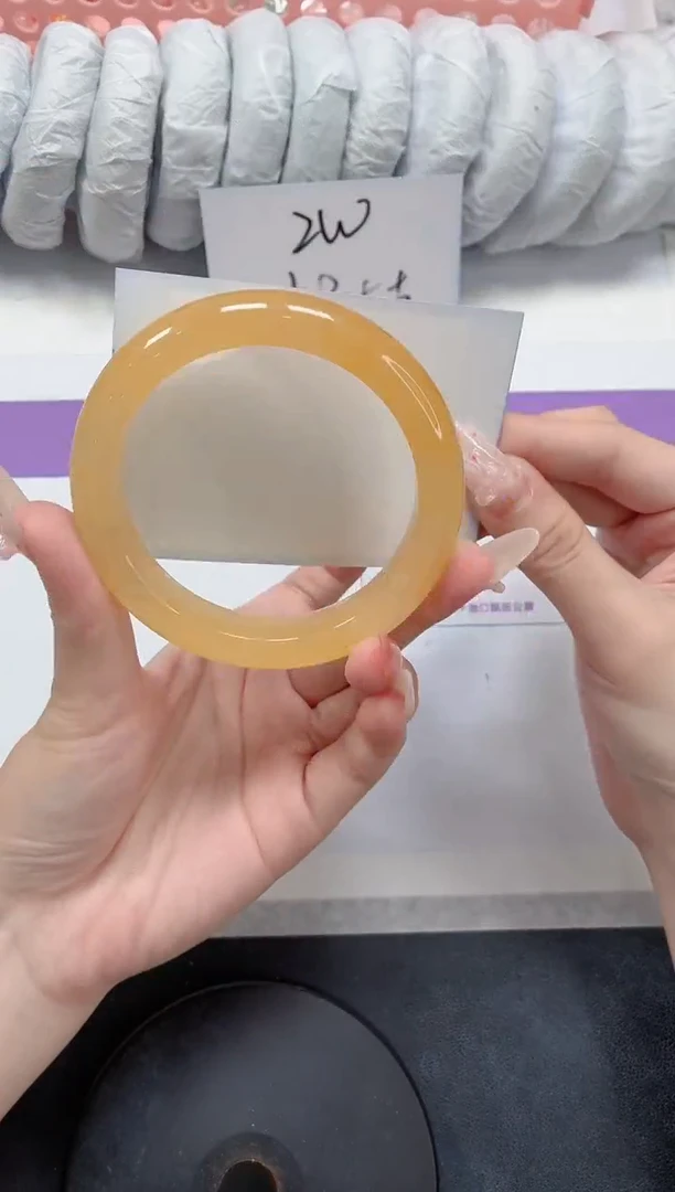 石英质玉手镯未镶嵌183-62.5黄龙