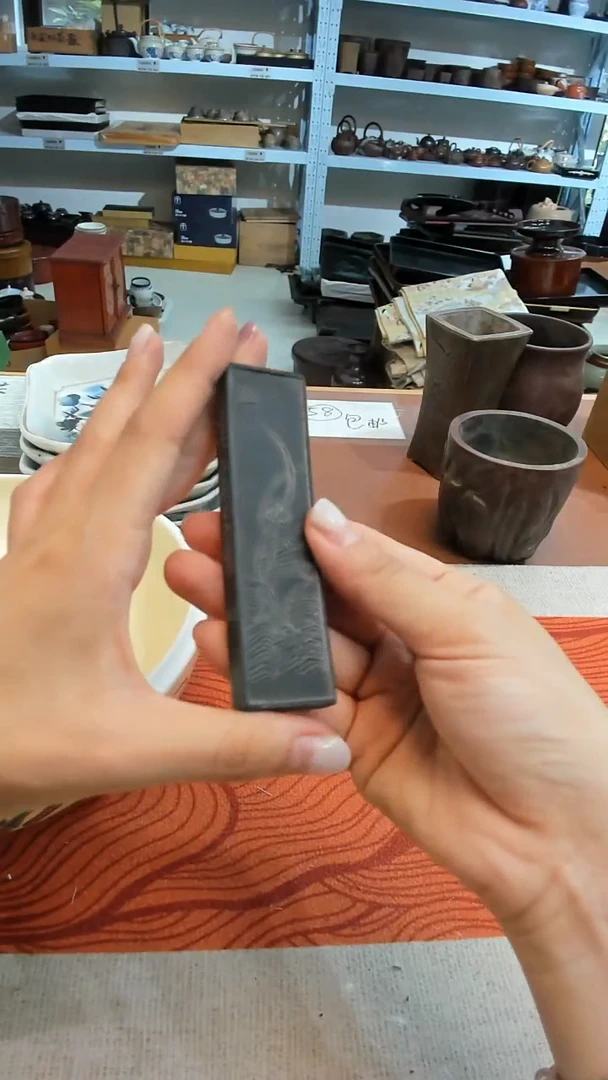 瓷片好漂亮的瓷器呀。。。。。。。。