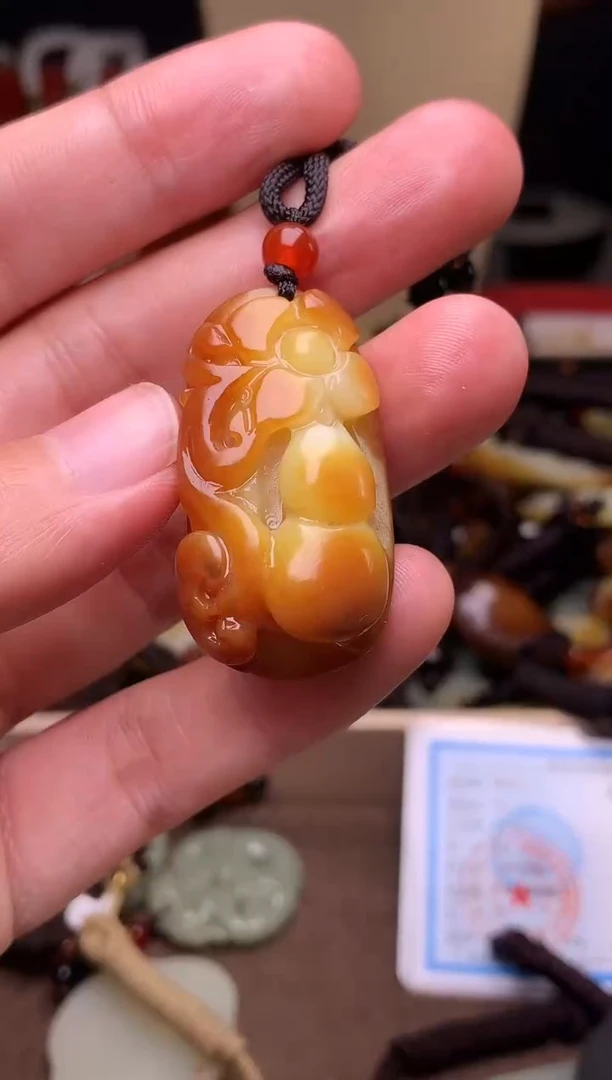 颈饰未镶嵌和田玉新疆料青海料清水和田玉吊坠