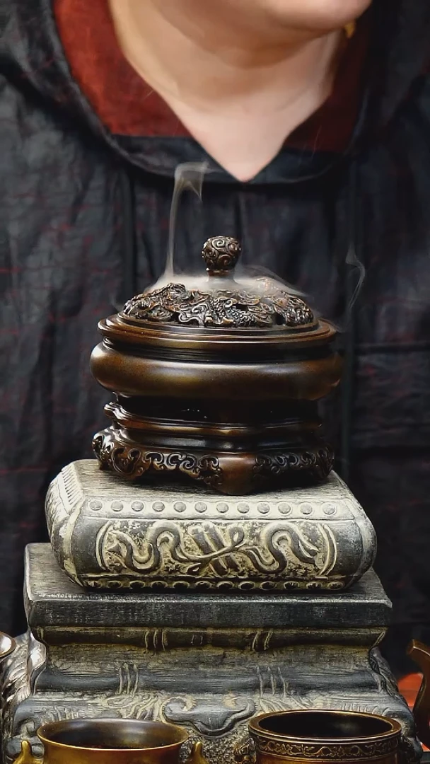 苏工 带座鬲炉