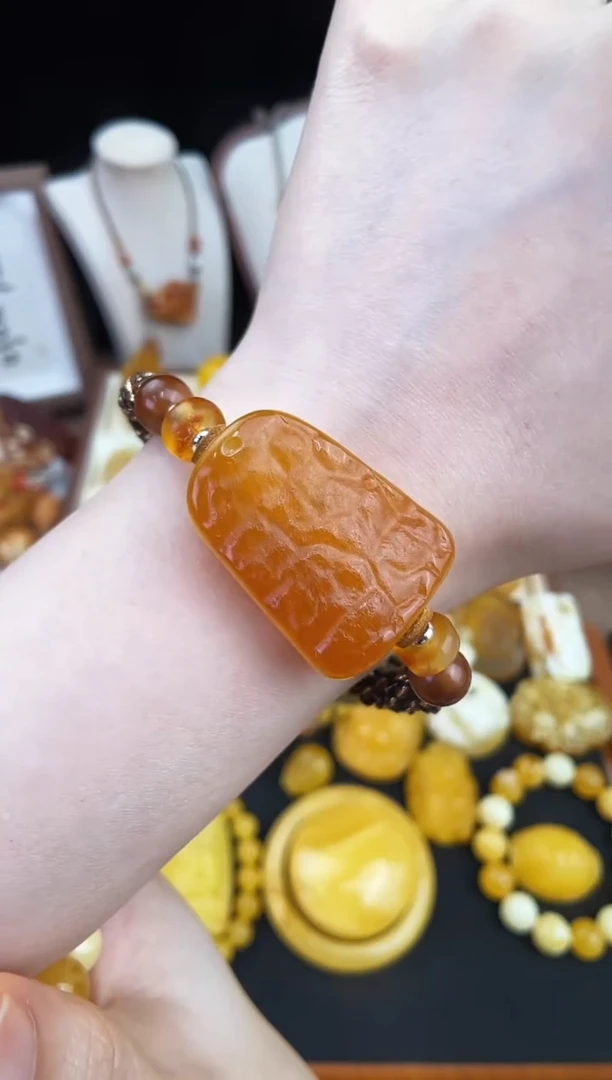 琥珀未镶嵌珠宝奇石柒月