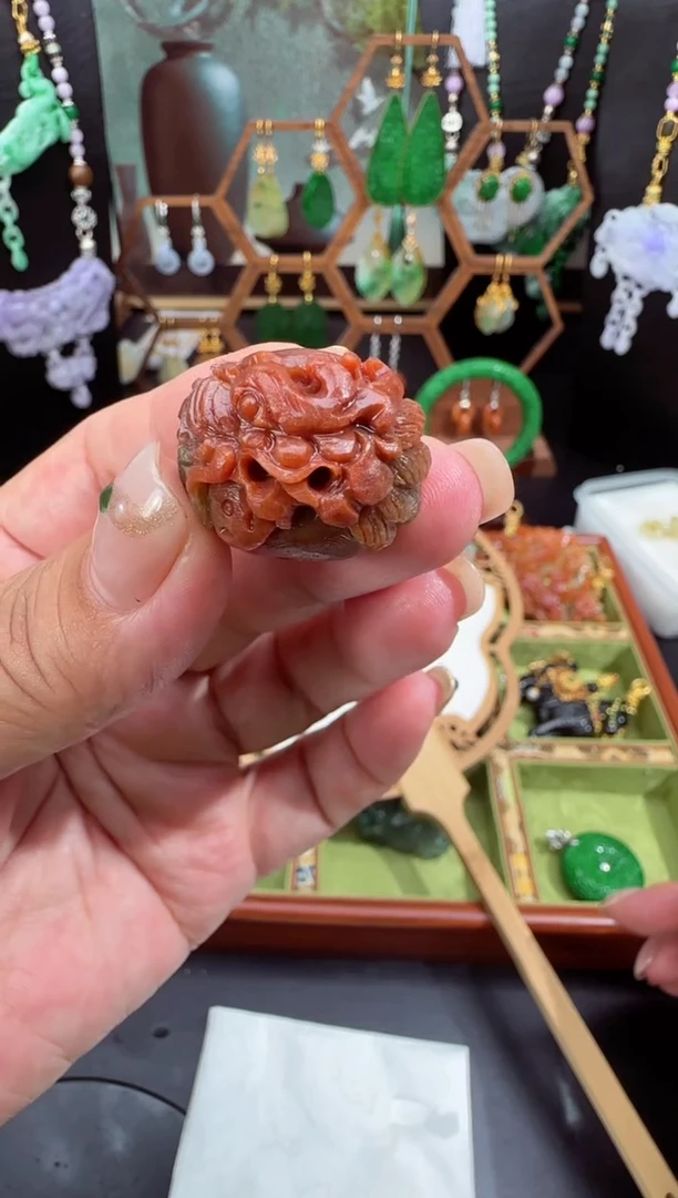 定制翡翠未镶嵌拍照