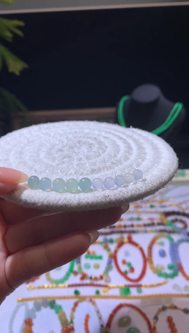 【闪购商品】定制翡翠未镶嵌十颗珠子1100+110